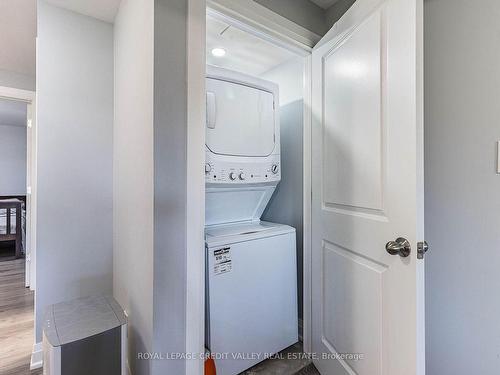 30 Drew Brown Blvd, Orangeville, ON - Indoor Photo Showing Laundry Room