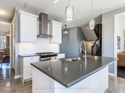 30 Drew Brown Blvd, Orangeville, ON - Indoor Photo Showing Kitchen With Double Sink With Upgraded Kitchen