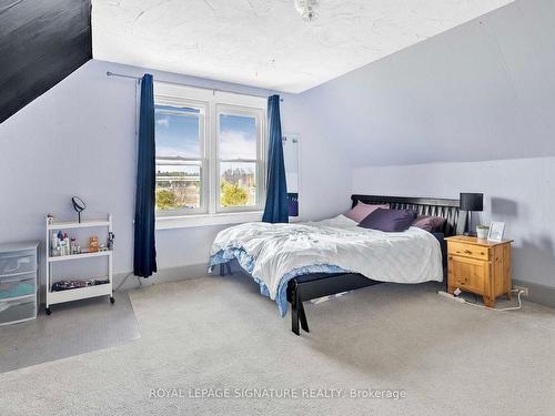 1061 Taverner Rd, Gravenhurst, ON - Indoor Photo Showing Bedroom