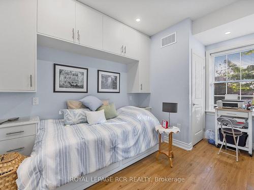 713094 1St Line, Mono, ON - Indoor Photo Showing Bedroom