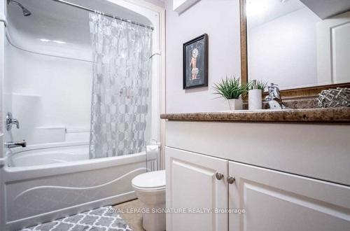 48 South St, Thorold, ON - Indoor Photo Showing Bathroom