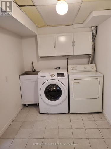 Bsmt - 17 Maralim Road, Richmond Hill, ON - Indoor Photo Showing Laundry Room