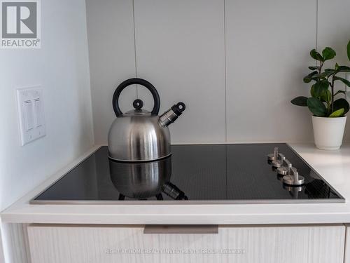 810 - 20 Richardson Street, Toronto, ON - Indoor Photo Showing Kitchen