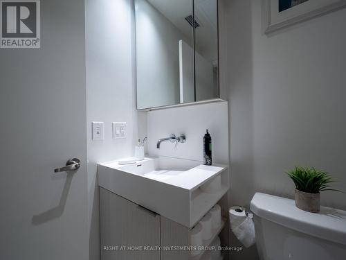 810 - 20 Richardson Street, Toronto, ON - Indoor Photo Showing Bathroom