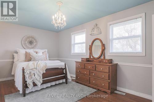 19 Aldred Drive, Scugog (Port Perry), ON - Indoor Photo Showing Bedroom