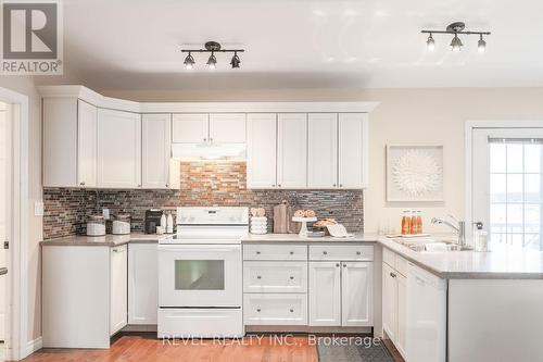 19 Aldred Drive, Scugog (Port Perry), ON - Indoor Photo Showing Kitchen