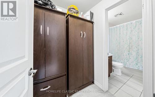 203 - 570 Lolita Gardens, Mississauga, ON - Indoor Photo Showing Bathroom