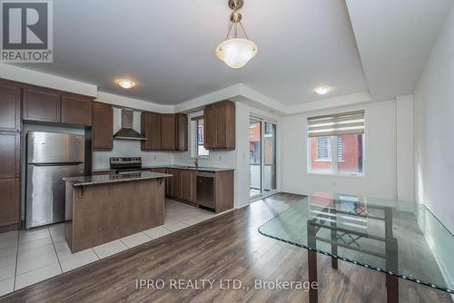 278 Lagerfeld Drive, Brampton, ON - Indoor Photo Showing Kitchen