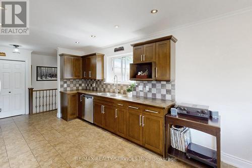 19 Trafalgar Road, Erin, ON - Indoor Photo Showing Kitchen