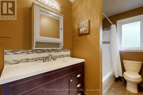 19 Trafalgar Road, Erin, ON - Indoor Photo Showing Bathroom