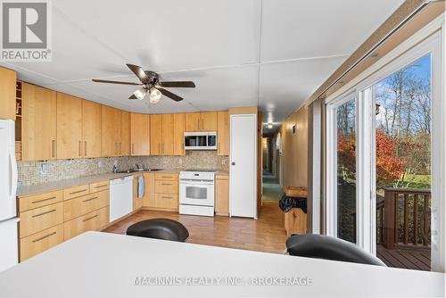 4323 E.R Orser Drive, South Frontenac (Frontenac South), ON - Indoor Photo Showing Kitchen