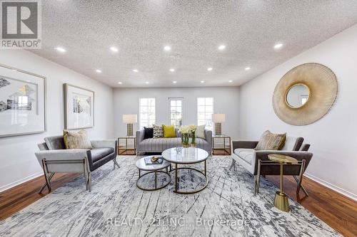 130 Morningview Trail, Toronto, ON - Indoor Photo Showing Living Room