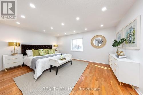 130 Morningview Trail, Toronto, ON - Indoor Photo Showing Bedroom