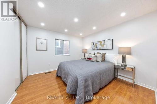 130 Morningview Trail, Toronto, ON - Indoor Photo Showing Bedroom