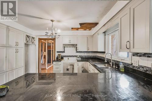 1010 Ritson Road N, Oshawa, ON - Indoor Photo Showing Kitchen With Double Sink