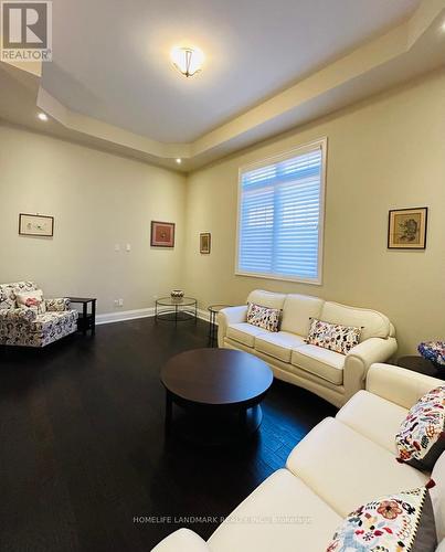 20 Natural Terrace, Brampton, ON - Indoor Photo Showing Living Room