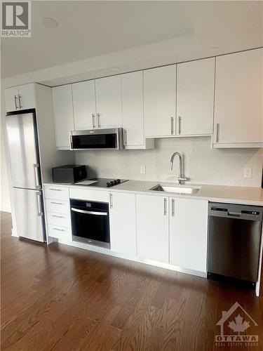 180 George Street Unit#1502, Ottawa, ON - Indoor Photo Showing Kitchen With Stainless Steel Kitchen