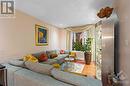 33 Valencia Street, Nepean, ON  - Indoor Photo Showing Living Room 