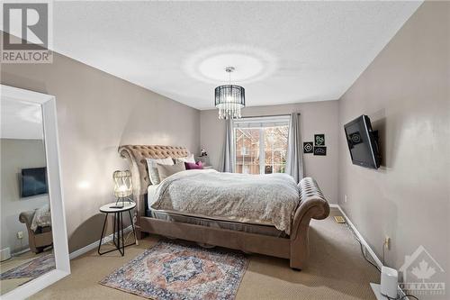 33 Valencia Street, Nepean, ON - Indoor Photo Showing Bedroom