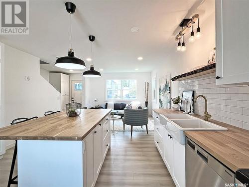 1036 4Th Street E, Saskatoon, SK - Indoor Photo Showing Kitchen With Double Sink With Upgraded Kitchen