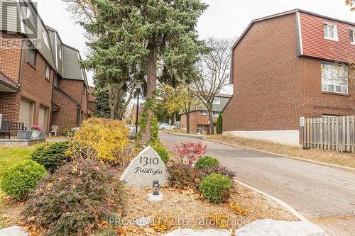 49 - 1310 Fieldlight Boulevard, Pickering, ON - Outdoor