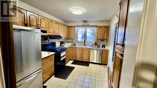 52 Water Street, Chatham-Kent, ON - Indoor Photo Showing Kitchen