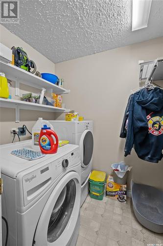 928 Sanderson Crescent, Prince Albert, SK - Indoor Photo Showing Laundry Room