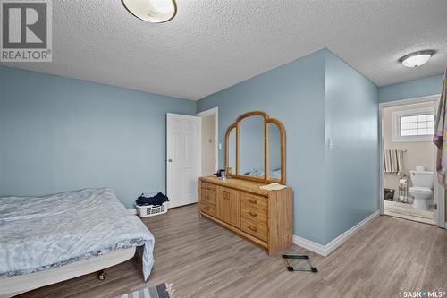 928 Sanderson Crescent, Prince Albert, SK - Indoor Photo Showing Bedroom