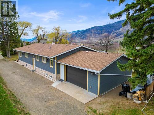 715 Lowe Drive, Cawston, BC 