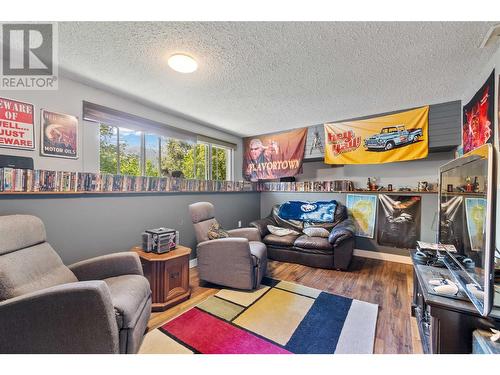 5951 71 Avenue Ne, Salmon Arm, BC - Indoor