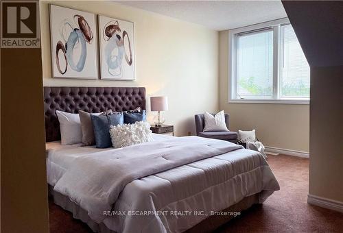 302 - 8 Brandy Lane Drive, Collingwood, ON - Indoor Photo Showing Bedroom