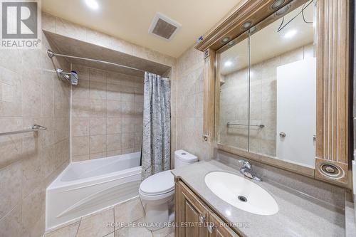 45 Hornchurch Crescent, Markham, ON - Indoor Photo Showing Bathroom