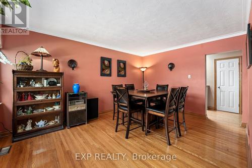 1332 Canvey Crescent S, Mississauga, ON - Indoor Photo Showing Dining Room