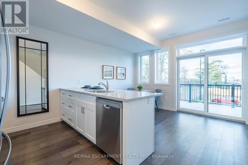 210 - 2620 Binbrook Road E, Hamilton, ON - Indoor Photo Showing Kitchen