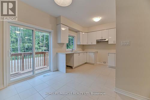 385 Beechwood Forest Lane, Gravenhurst, ON - Indoor Photo Showing Kitchen