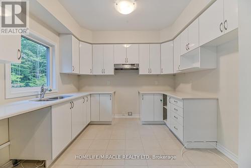 385 Beechwood Forest Lane, Gravenhurst, ON - Indoor Photo Showing Kitchen With Double Sink