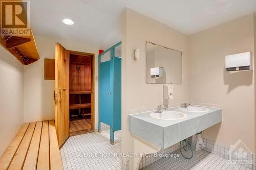 708 - 1100 Ambleside Drive, Ottawa, ON - Indoor Photo Showing Bathroom