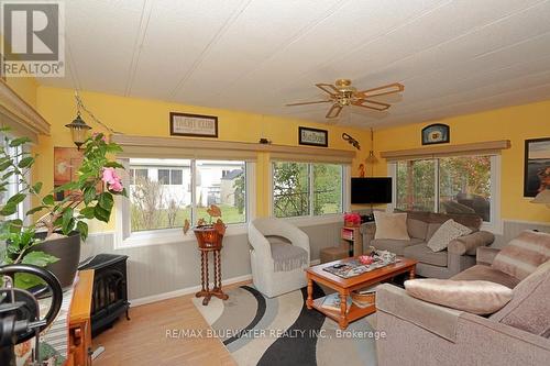 83 Dunes Drive, Lambton Shores (Grand Bend), ON - Indoor Photo Showing Other Room