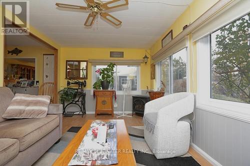 83 Dunes Drive, Lambton Shores (Grand Bend), ON - Indoor Photo Showing Living Room