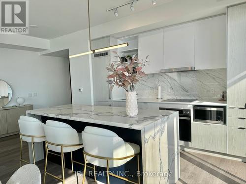 5811 - 55 Cooper Street, Toronto, ON - Indoor Photo Showing Dining Room