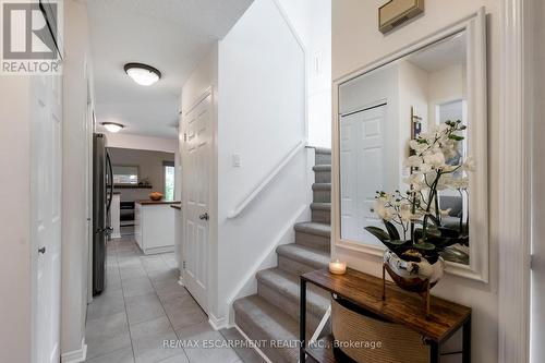 1098 Stephenson Drive, Burlington, ON - Indoor Photo Showing Other Room