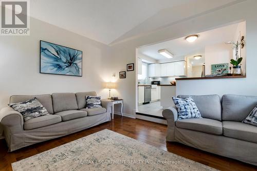 1098 Stephenson Drive, Burlington, ON - Indoor Photo Showing Living Room