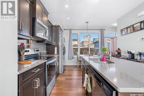 349 Brighton Boulevard, Saskatoon, SK - Indoor Photo Showing Kitchen With Double Sink With Upgraded Kitchen