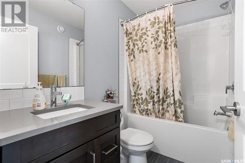 349 Brighton Boulevard, Saskatoon, SK - Indoor Photo Showing Bathroom