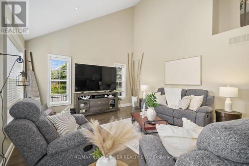 99 Greenaway Circle, Port Hope, ON - Indoor Photo Showing Living Room