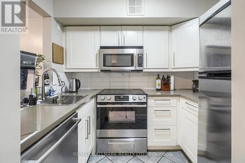 414 - 92 King Street E, Toronto, ON - Indoor Photo Showing Kitchen With Upgraded Kitchen