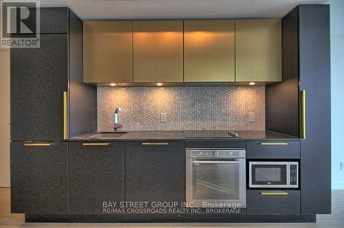 4115 - 85 Wood Street, Toronto, ON - Indoor Photo Showing Kitchen