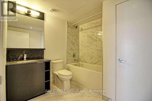 4115 - 85 Wood Street, Toronto, ON - Indoor Photo Showing Bathroom