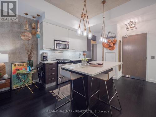 526 - 90 Broadview Avenue, Toronto, ON - Indoor Photo Showing Kitchen