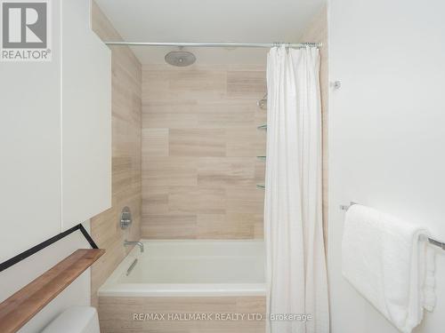 526 - 90 Broadview Avenue, Toronto, ON - Indoor Photo Showing Bathroom